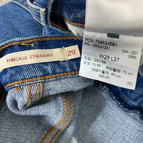 Levi's Ribcage Straight Ankle Jean Medium Wash - 29 - Picture 14 of 15